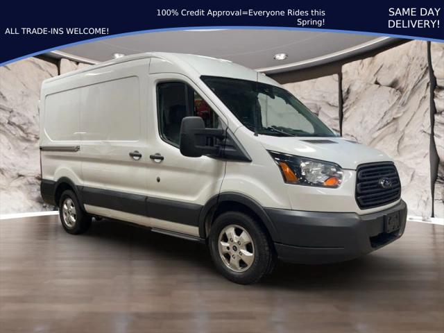 2017 Ford Transit Medium Roof w/Sliding Side Door w/RWB