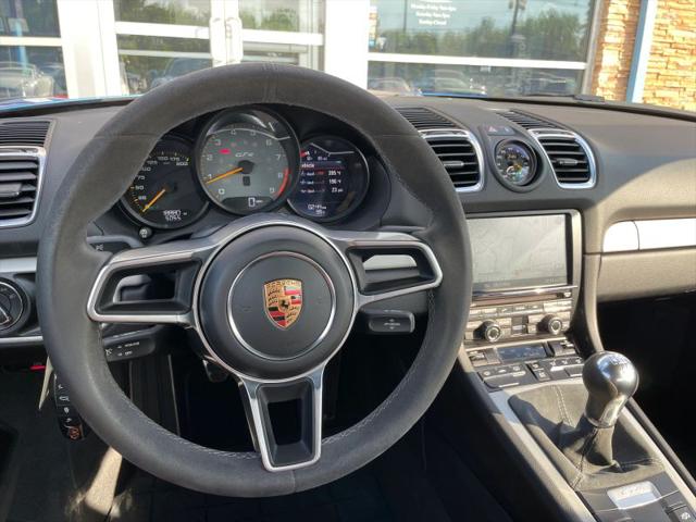 2016 Porsche Cayman GT4