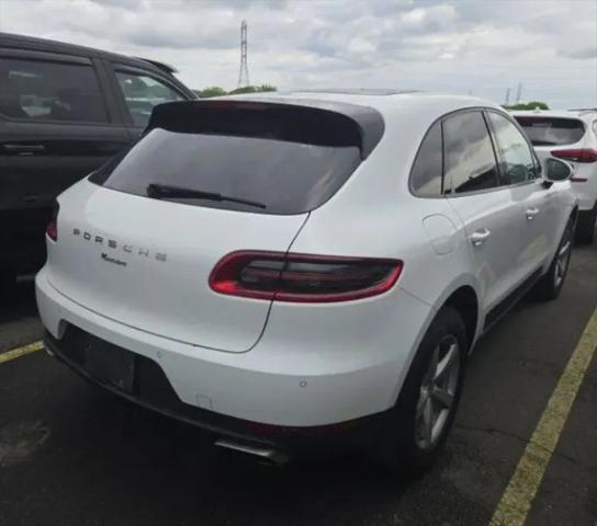 2017 Porsche Macan Base
