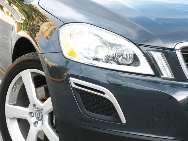 2013 Volvo XC60 T6 R-Design Platinum