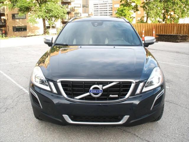 2013 Volvo XC60 T6 R-Design Platinum