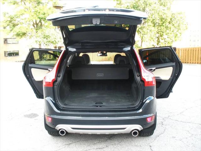 2013 Volvo XC60 T6 R-Design Platinum