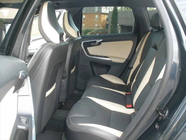 2013 Volvo XC60 T6 R-Design Platinum