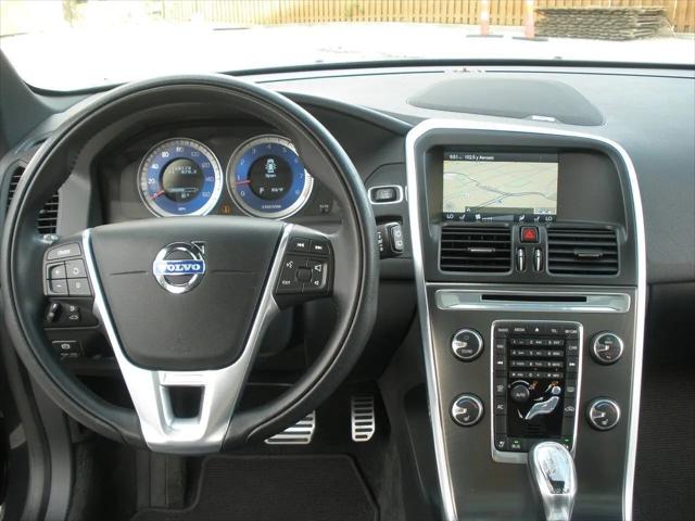 2013 Volvo XC60 T6 R-Design Platinum