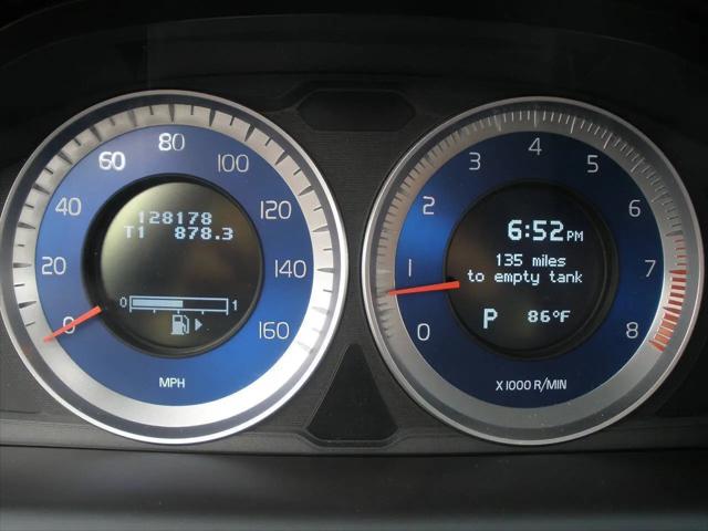 2013 Volvo XC60 T6 R-Design Platinum