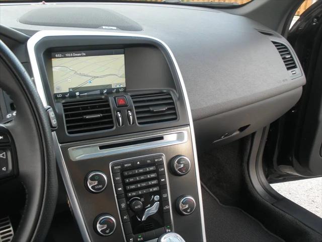 2013 Volvo XC60 T6 R-Design Platinum