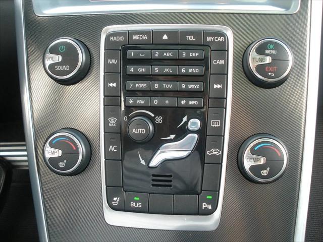 2013 Volvo XC60 T6 R-Design Platinum