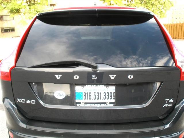 2013 Volvo XC60 T6 R-Design Platinum