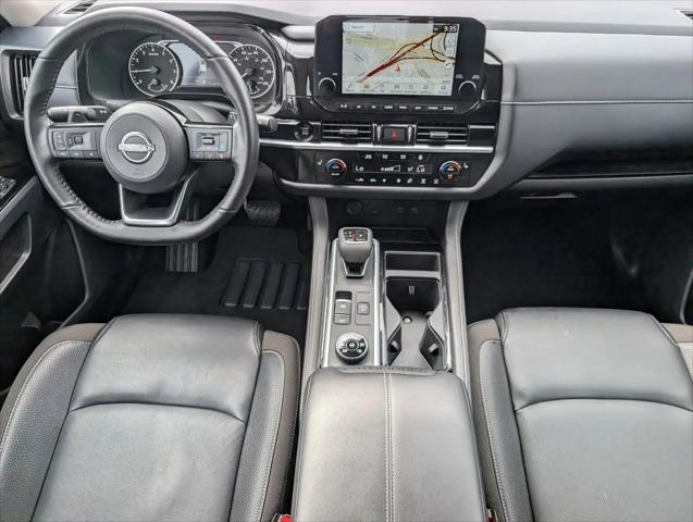 2025 Nissan Pathfinder SL 4WD
