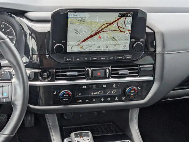 2025 Nissan Pathfinder SL 4WD