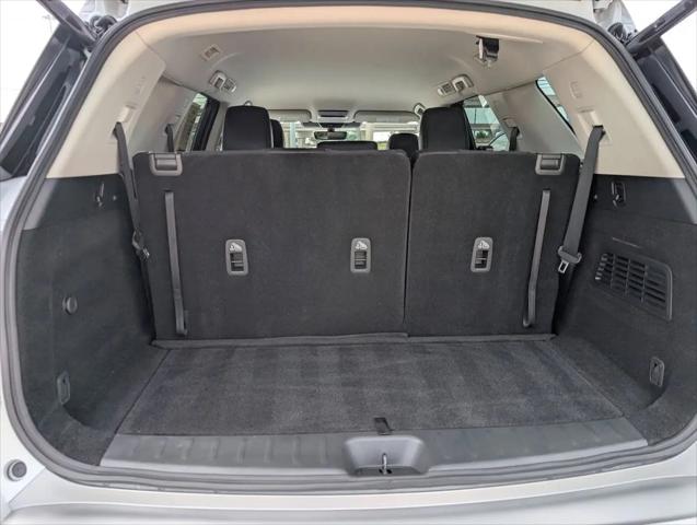 2025 Nissan Pathfinder SL 4WD