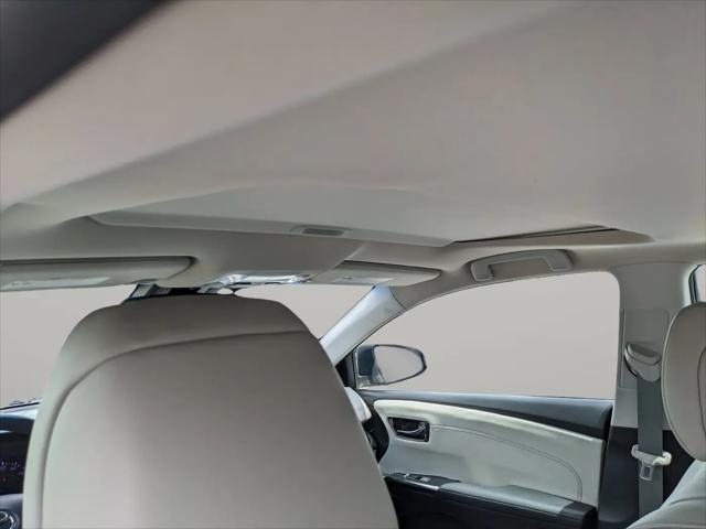 2018 Toyota Avalon Hybrid Limited