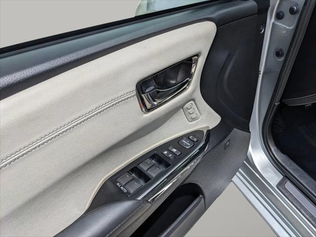 2018 Toyota Avalon Hybrid Limited