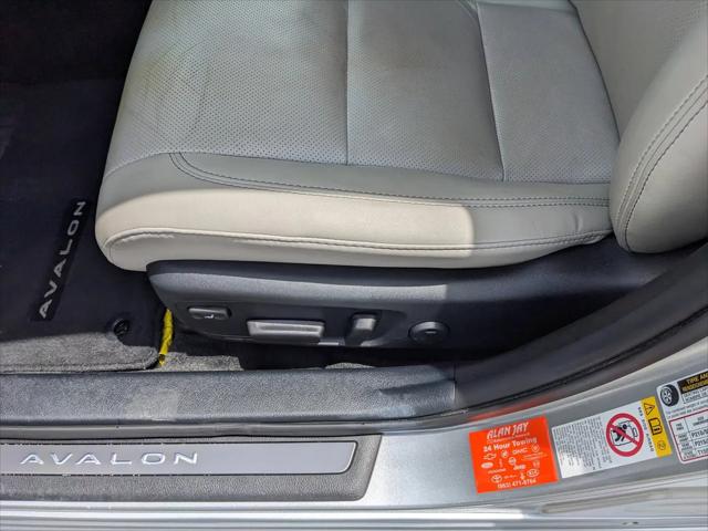 2018 Toyota Avalon Hybrid Limited