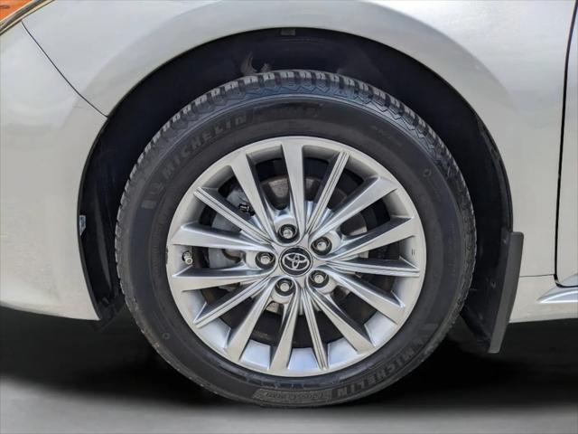 2018 Toyota Avalon Hybrid Limited
