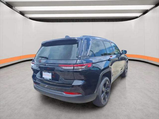 2026 Jeep Grand Cherokee Limited 4x2