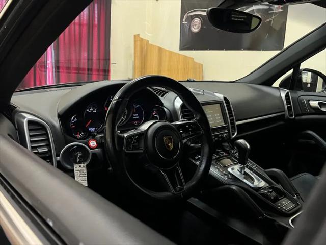 2016 Porsche Cayenne Base