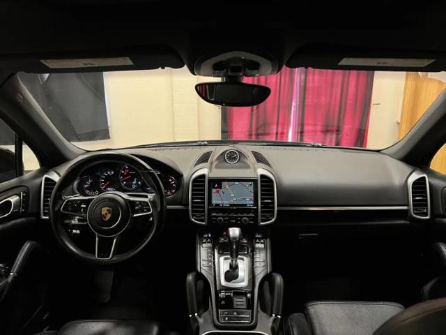 2016 Porsche Cayenne Base