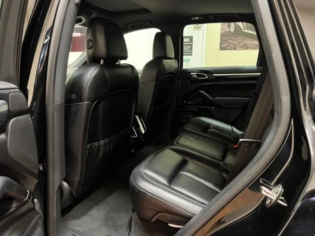 2016 Porsche Cayenne Base