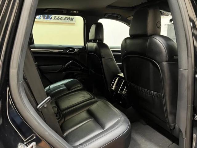 2016 Porsche Cayenne Base
