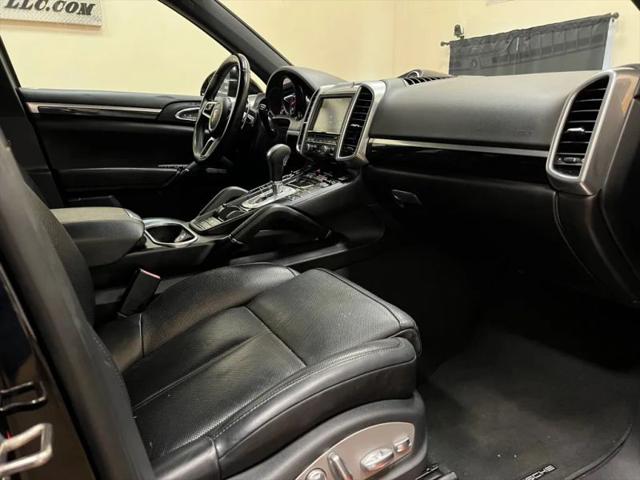 2016 Porsche Cayenne Base