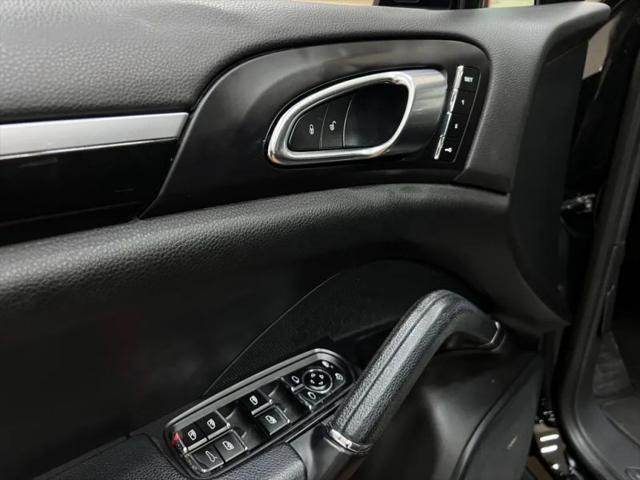 2016 Porsche Cayenne Base