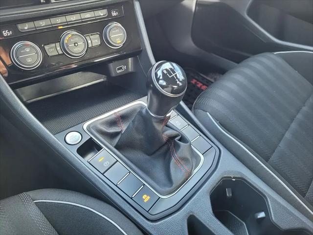 2019 Volkswagen Jetta GLI 2.0T S