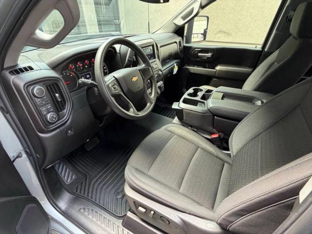 2026 Chevrolet Silverado 2500HD Crew Cab, Long Bed, Custom, 4WD
