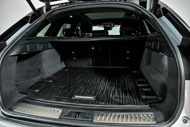2022 Land Rover Range Rover Velar P250 R-Dynamic S