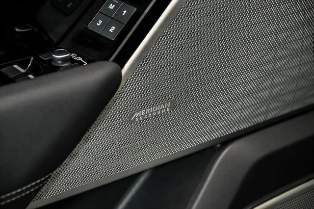 2022 Land Rover Range Rover Velar P250 R-Dynamic S