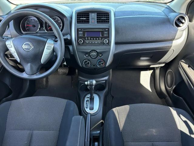 2016 Nissan Versa 1.6 SV