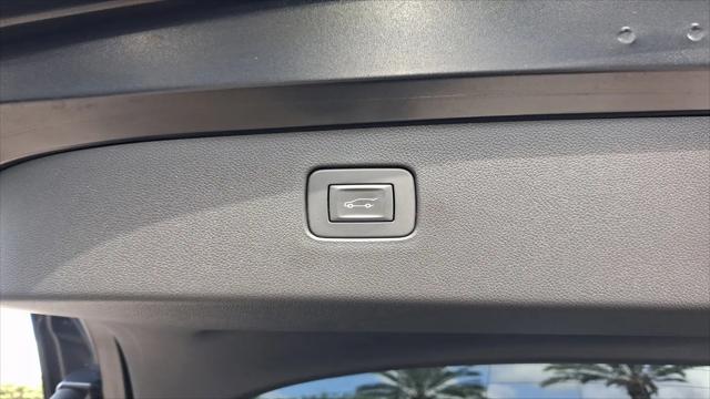 2025 Buick NV Sport Touring FWD