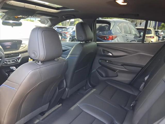 2025 Buick NV Sport Touring FWD