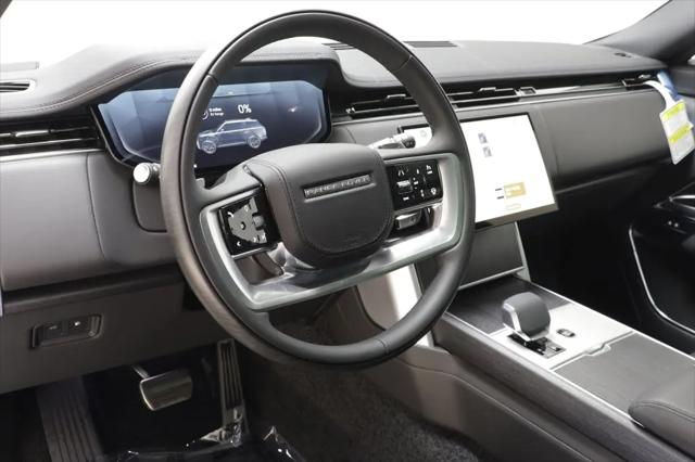 2026 Land Rover Range Rover P550e SE