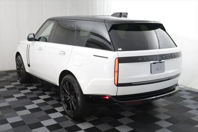 2026 Land Rover Range Rover P550e SE
