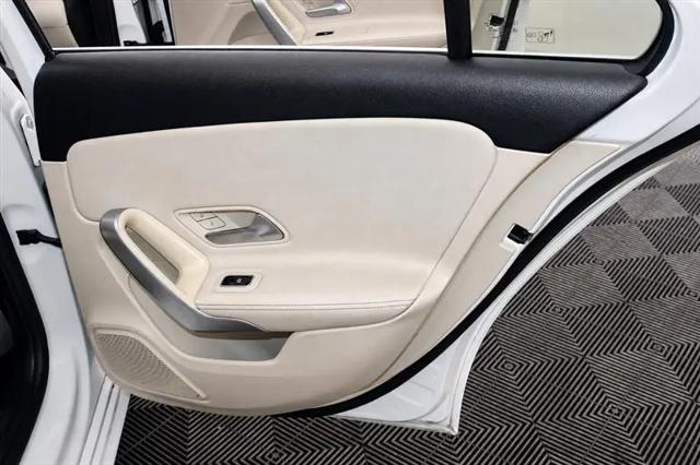 2019 Mercedes-Benz A 220 A 220