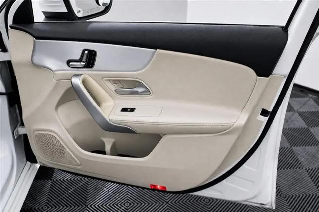 2019 Mercedes-Benz A 220 A 220