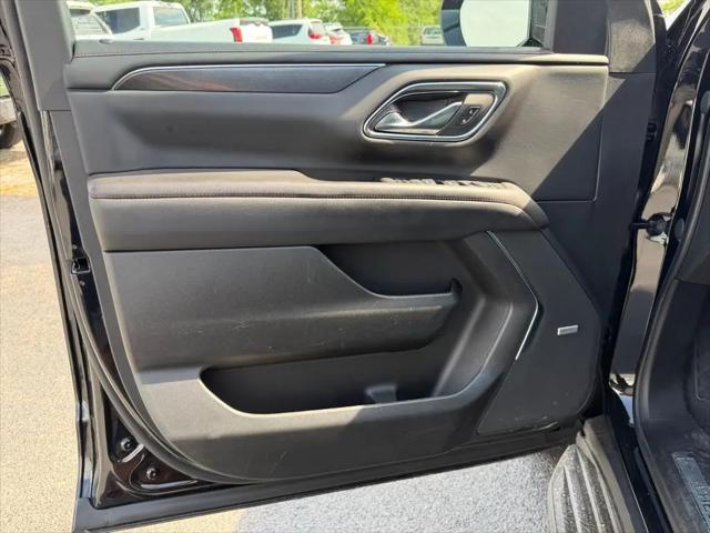2023 Chevrolet Suburban 4WD RST