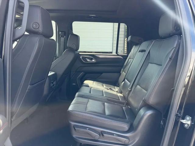 2023 Chevrolet Suburban 4WD RST