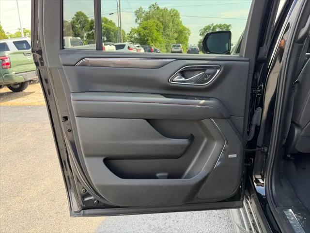 2023 Chevrolet Suburban 4WD RST
