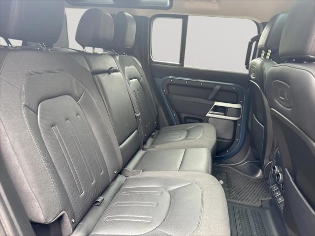 2020 Land Rover Defender 110 SE