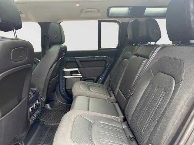 2020 Land Rover Defender 110 SE