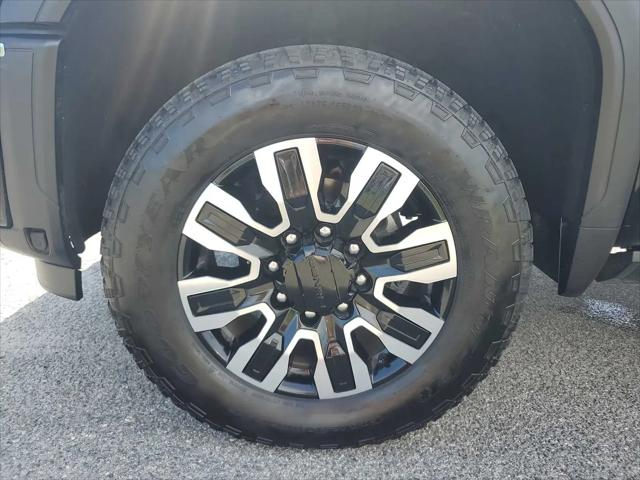 2025 GMC Sierra 3500HD 4WD Crew Cab Standard Bed Denali Ultimate
