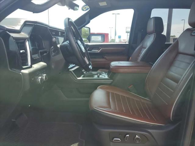 2025 GMC Sierra 3500HD 4WD Crew Cab Standard Bed Denali Ultimate