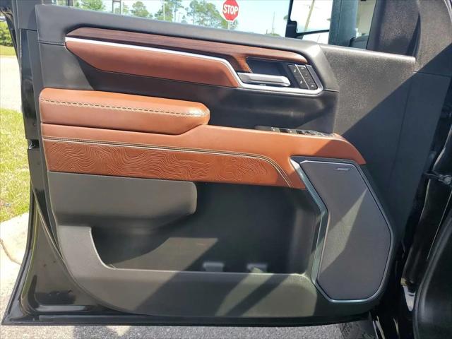 2025 GMC Sierra 3500HD 4WD Crew Cab Standard Bed Denali Ultimate
