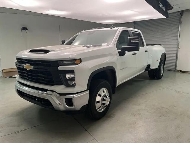2026 Chevrolet Silverado 3500HD Crew Cab, Long Bed, WT Dual Rear Wheel, RWD