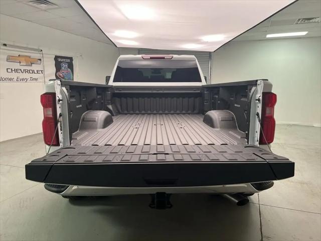 2026 Chevrolet Silverado 3500HD Crew Cab, Long Bed, WT Dual Rear Wheel, RWD