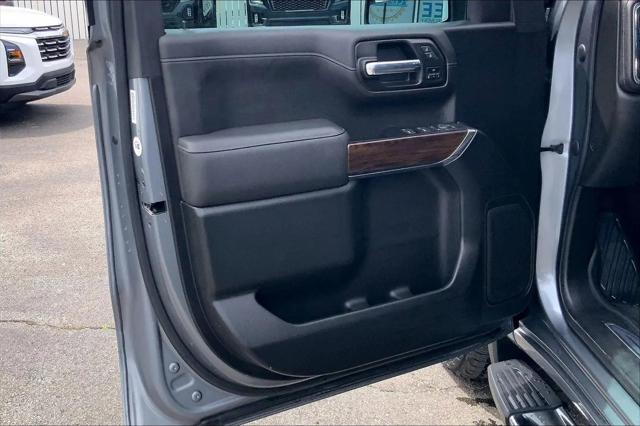 2021 GMC Sierra 1500 4WD Crew Cab Short Box SLT