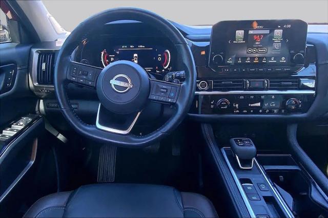 2023 Nissan Pathfinder Platinum FWD