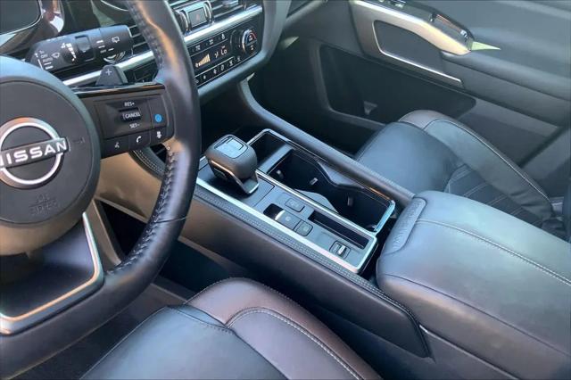 2023 Nissan Pathfinder Platinum FWD